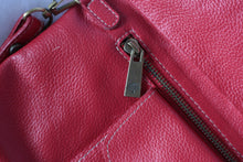 Load image into Gallery viewer, MULBERRY ROUGE

